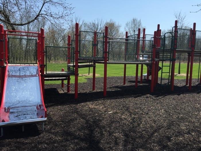 lake county forest preserves with playgrounds