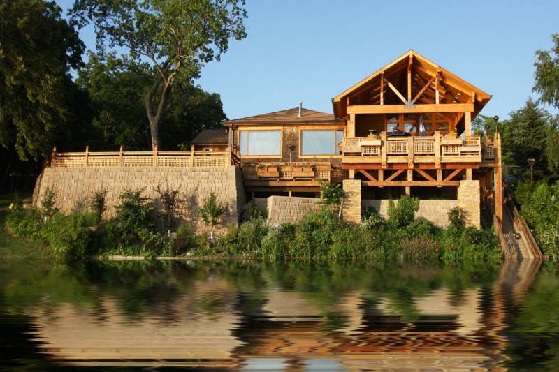 Image from reflectionsondeeplake.com
